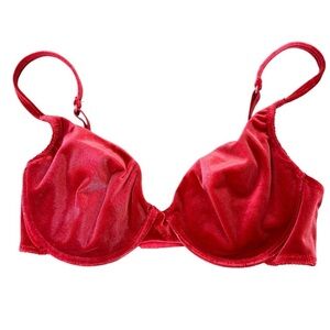 Victoria's Secret Red Velvet Smoothing Underwire Bra, 36C